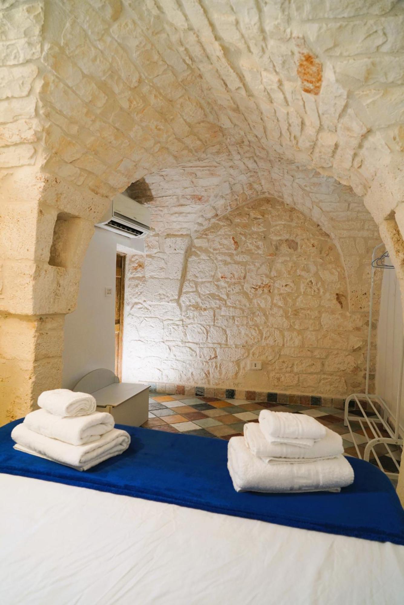Domus Magistri - A Pochi Passi Dal Centro Storico Villa Ostuni Luaran gambar